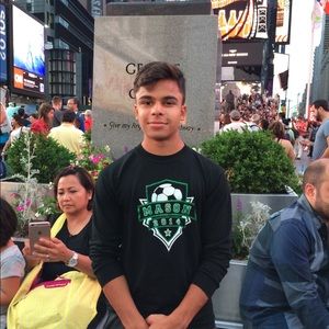 Meet your Posher, Yash